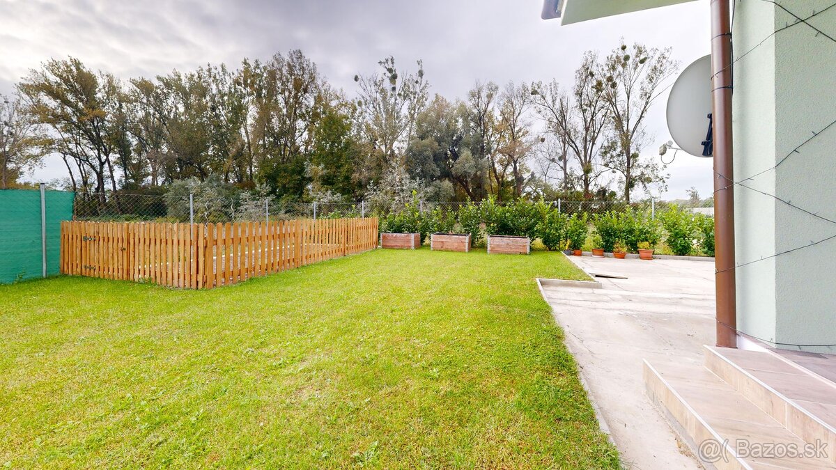 NA PREDAJ Moderný 4-izbový rodinný dom v tichej lokalite - 19