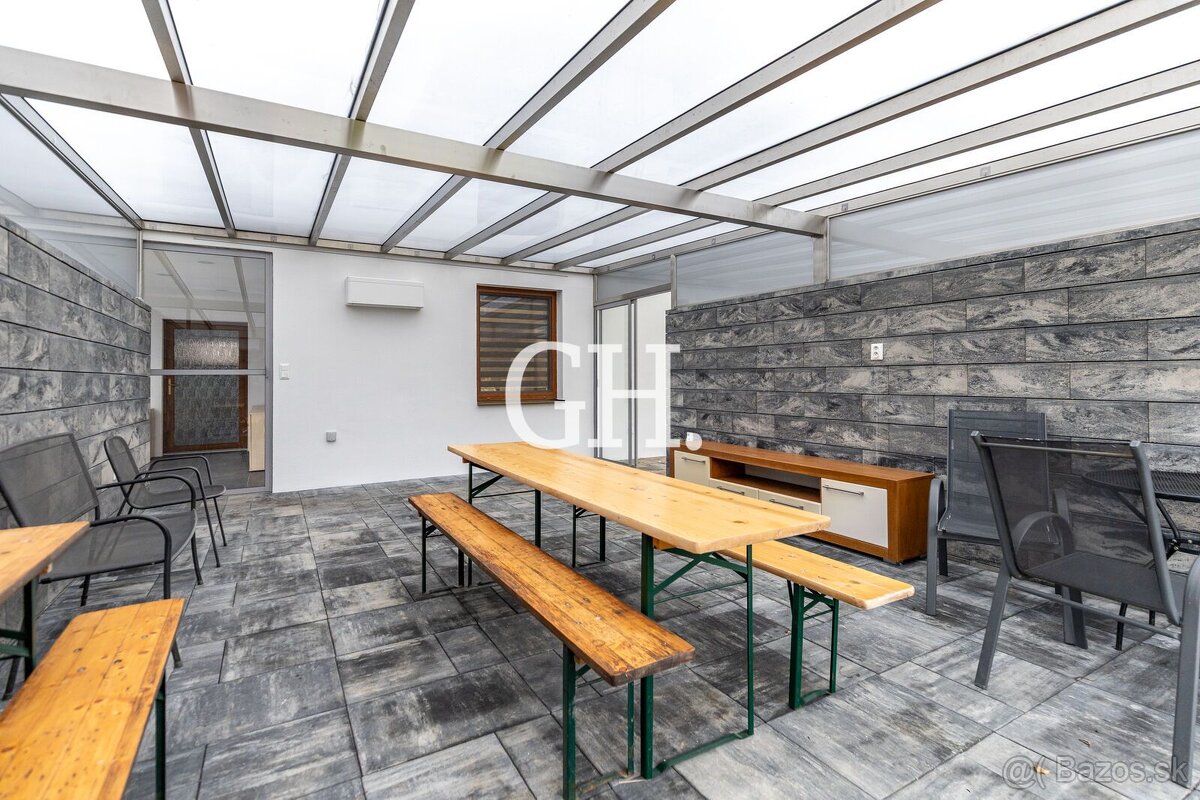 KOMPLEXNÝ 4-IZBOVÝ RD | Ľudvikov Dvor | Moderne zariadený | - 19