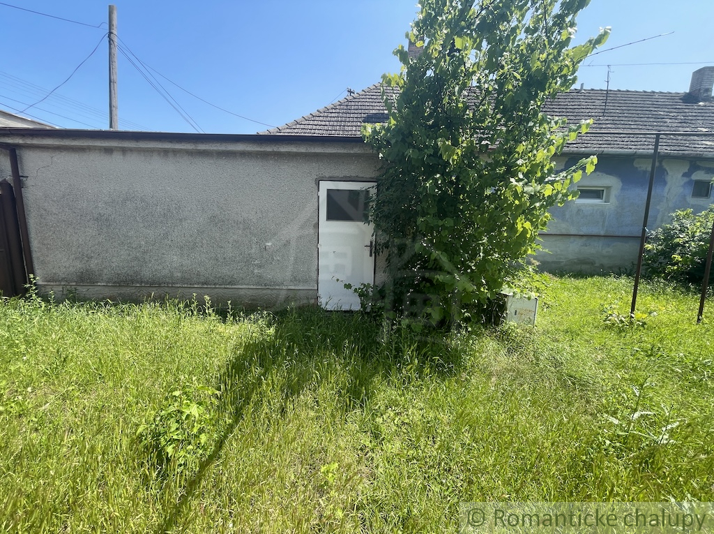 Rodinný dom vhodný na rekonštrukciu v kľudnej časti obce T - 19