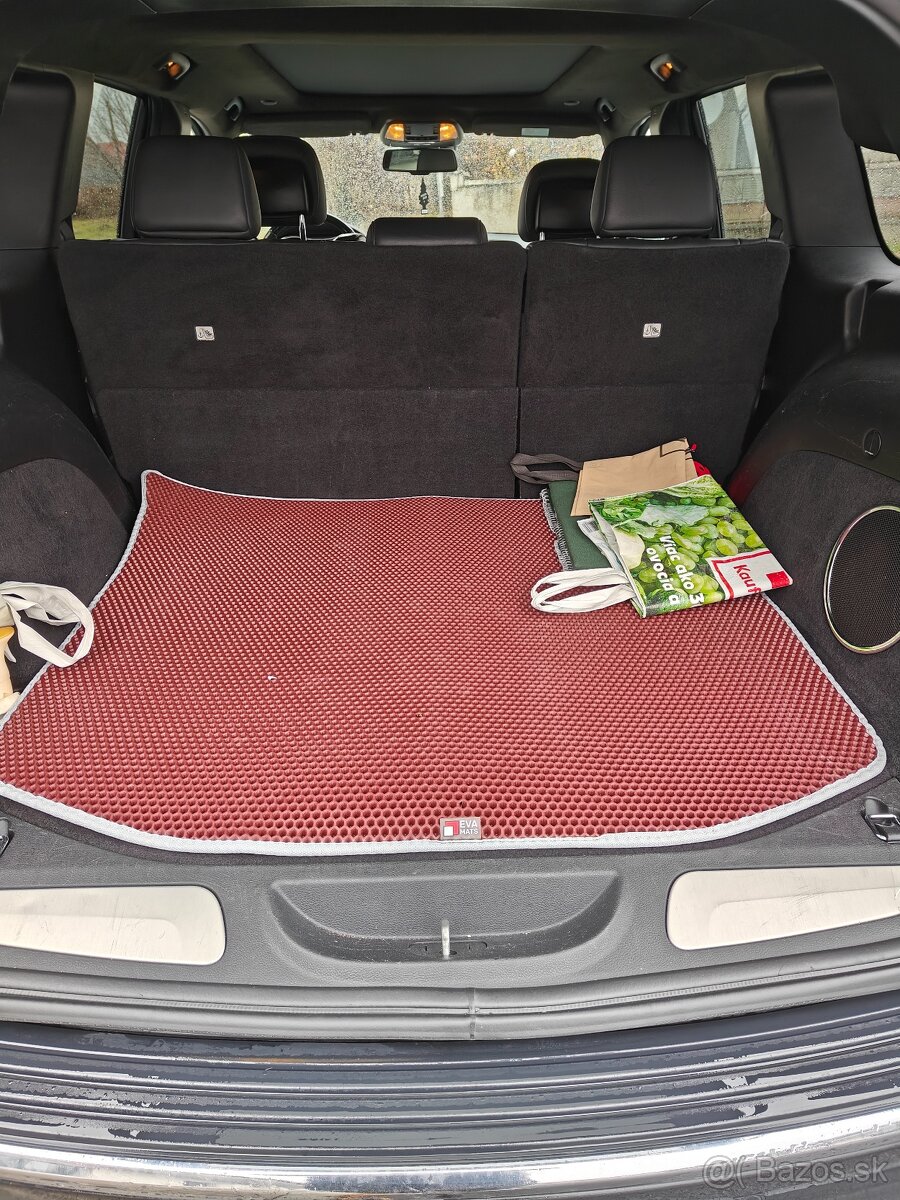 Jeep Grand Cherokee - 19