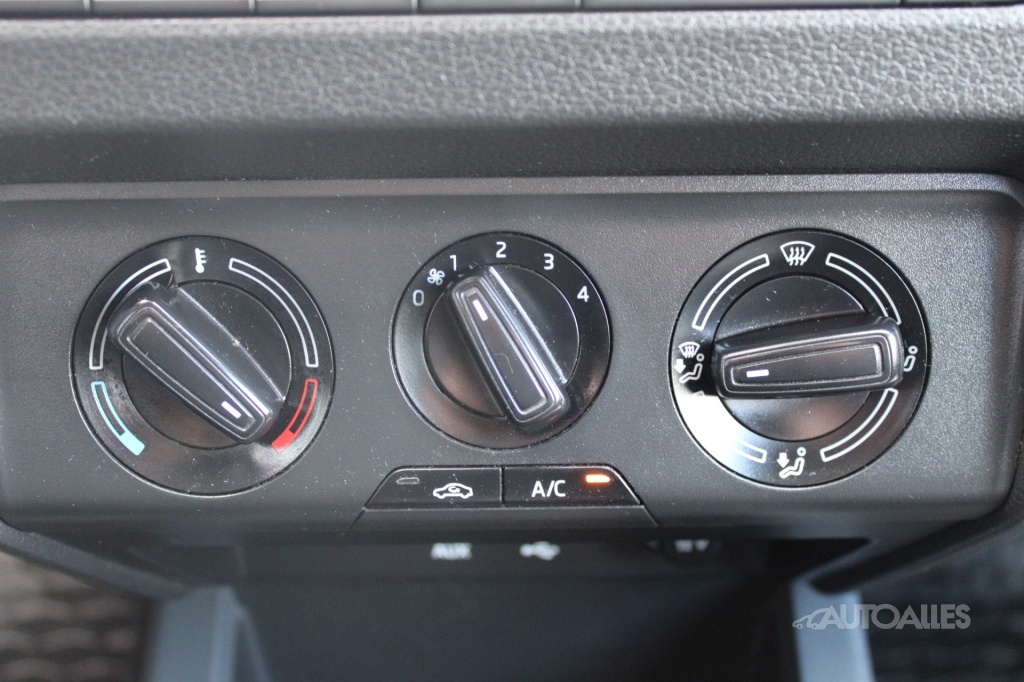 Škoda Fabia 1,0 MPi+LPG 44 kW ACTIVE, STK a EK 9/2027 - 19