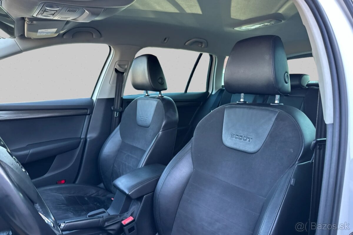 Škoda Octavia Combi SCOUT2.0 TDI DSG 4x4 - 19
