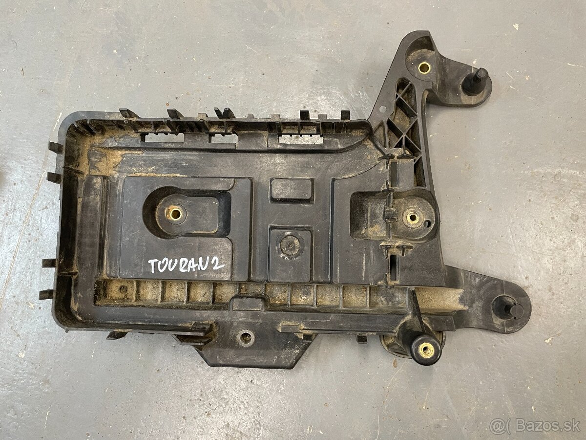 vw touran klimakompresor alternator štarter katalizator - 19