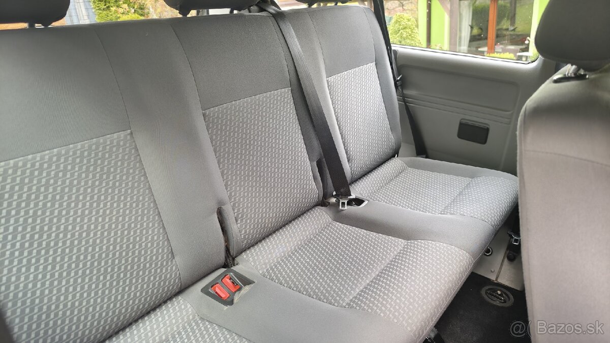Volkswagen T5.1 Caravelle 2.0 TDi Long 9-miest - 19