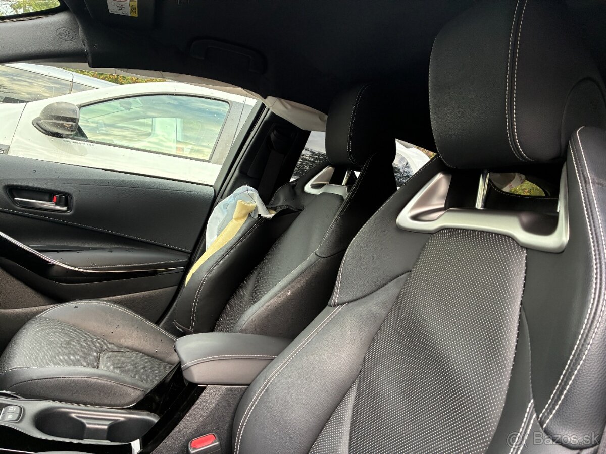 Toyota Corolla Hybrid 2.0 r.v.2024/3 e-CVT 112 kW EXECUTIVE - 19