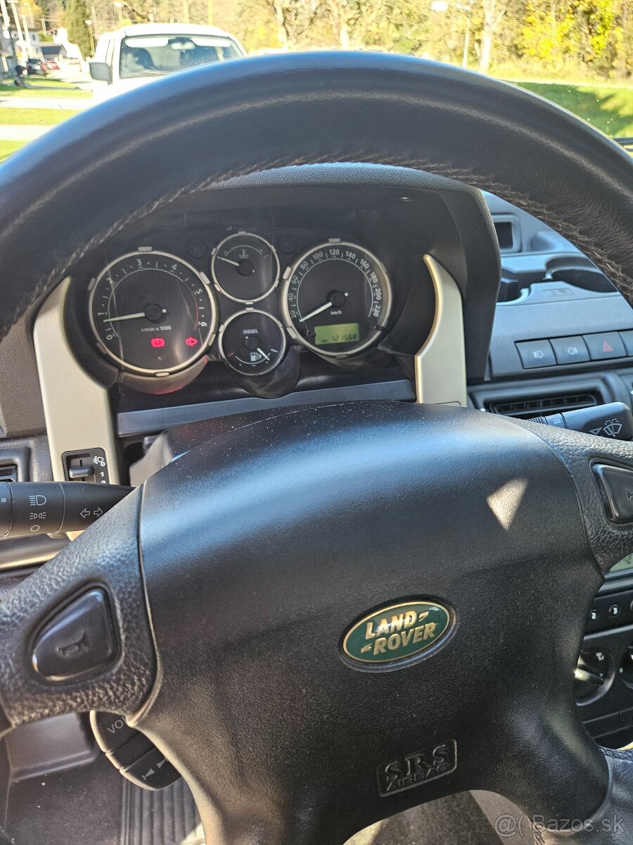 Land Rover Freelander 4x4 klima panorama zjazdový asistent - 19