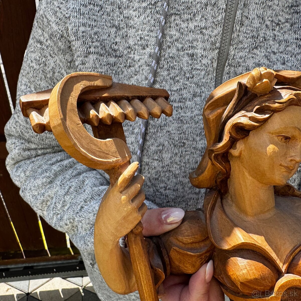 Krásná dřevěná socha svatá Notburga - 19