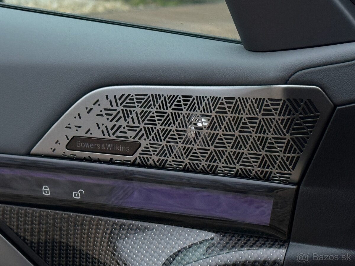 BMW 550e xDrive Touring M Sport, B&W, Pano, Ťažné, HUD - 19