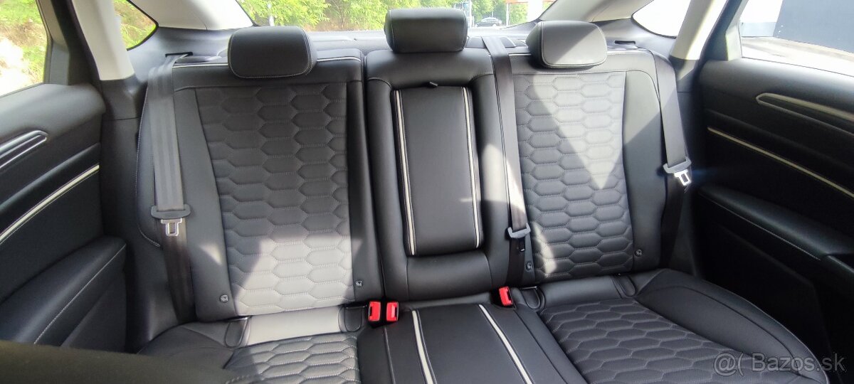 Ford Mondeo VIGNALE HYBRID 2,0 BENZIN+HEV,14159KM - 19