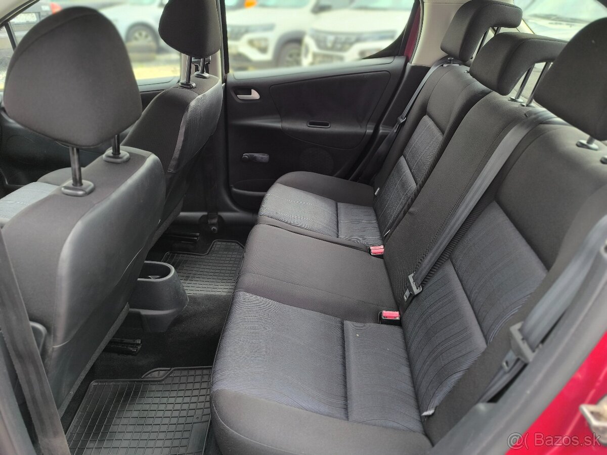 Peugeot 207 1.4e - 19