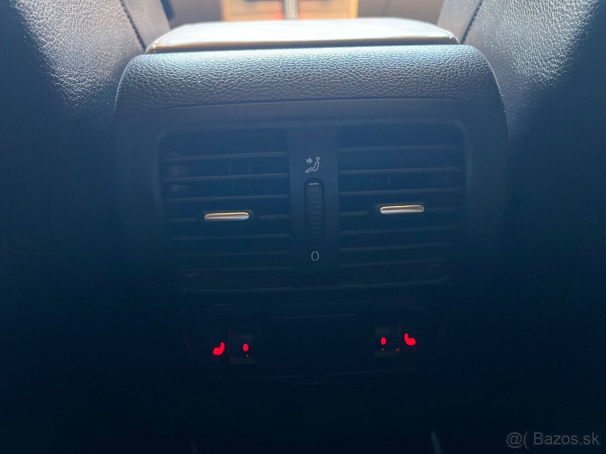 VW Passat CC VR6 3.6FSI 220kW Panorama Webasto Dynaudio DCC - 19