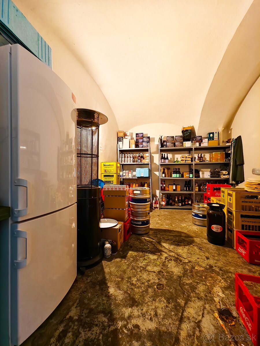 Luxusná zabehnutá kaviareň ul. Hlavná, Košice - Staré Mesto - 19