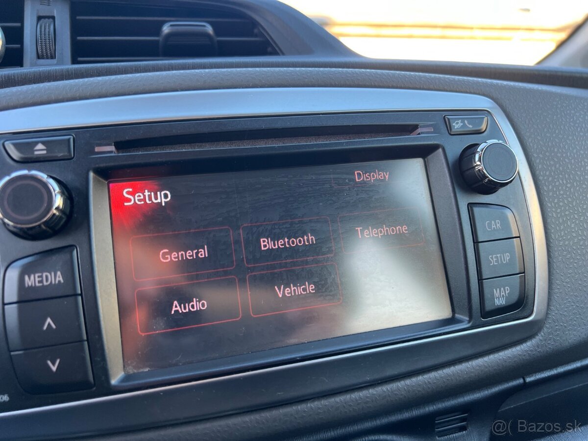 Toyota Yaris 1.33I Dual VVT-i Style - 19