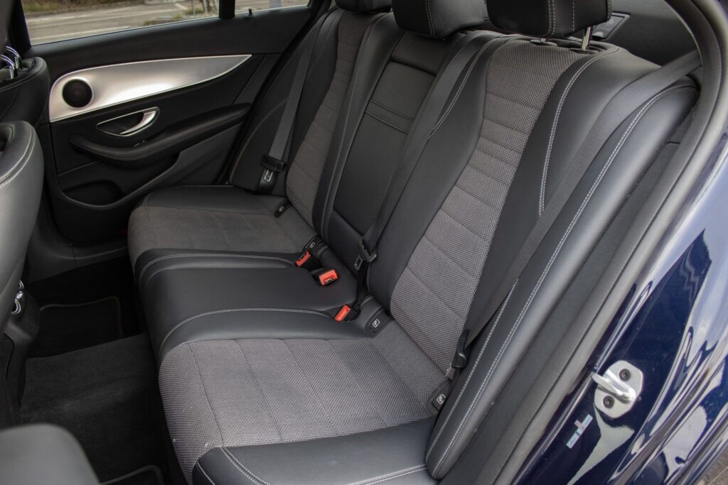 Mercedes-Benz E trieda 200, 9G-Tronic - 19
