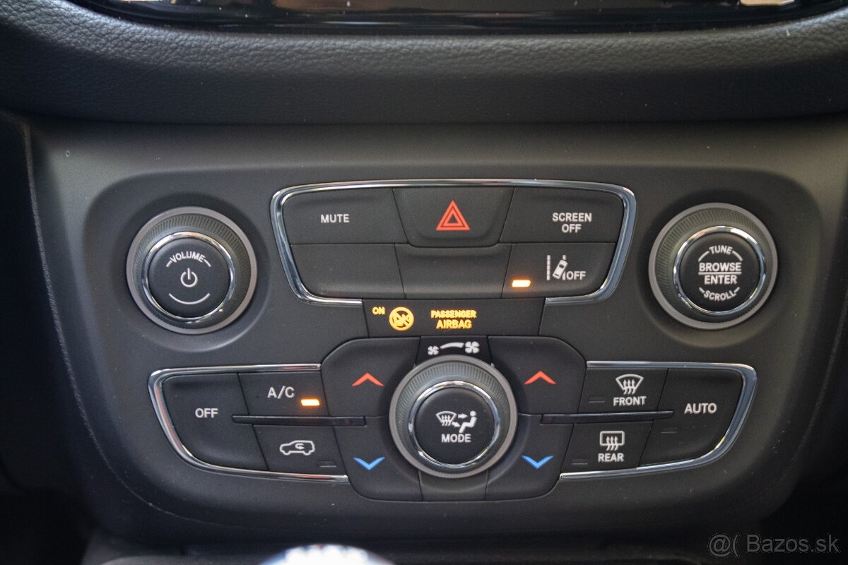 Jeep Compass 1.3 TURBO Night Eagle možný odpočet DPH - 19