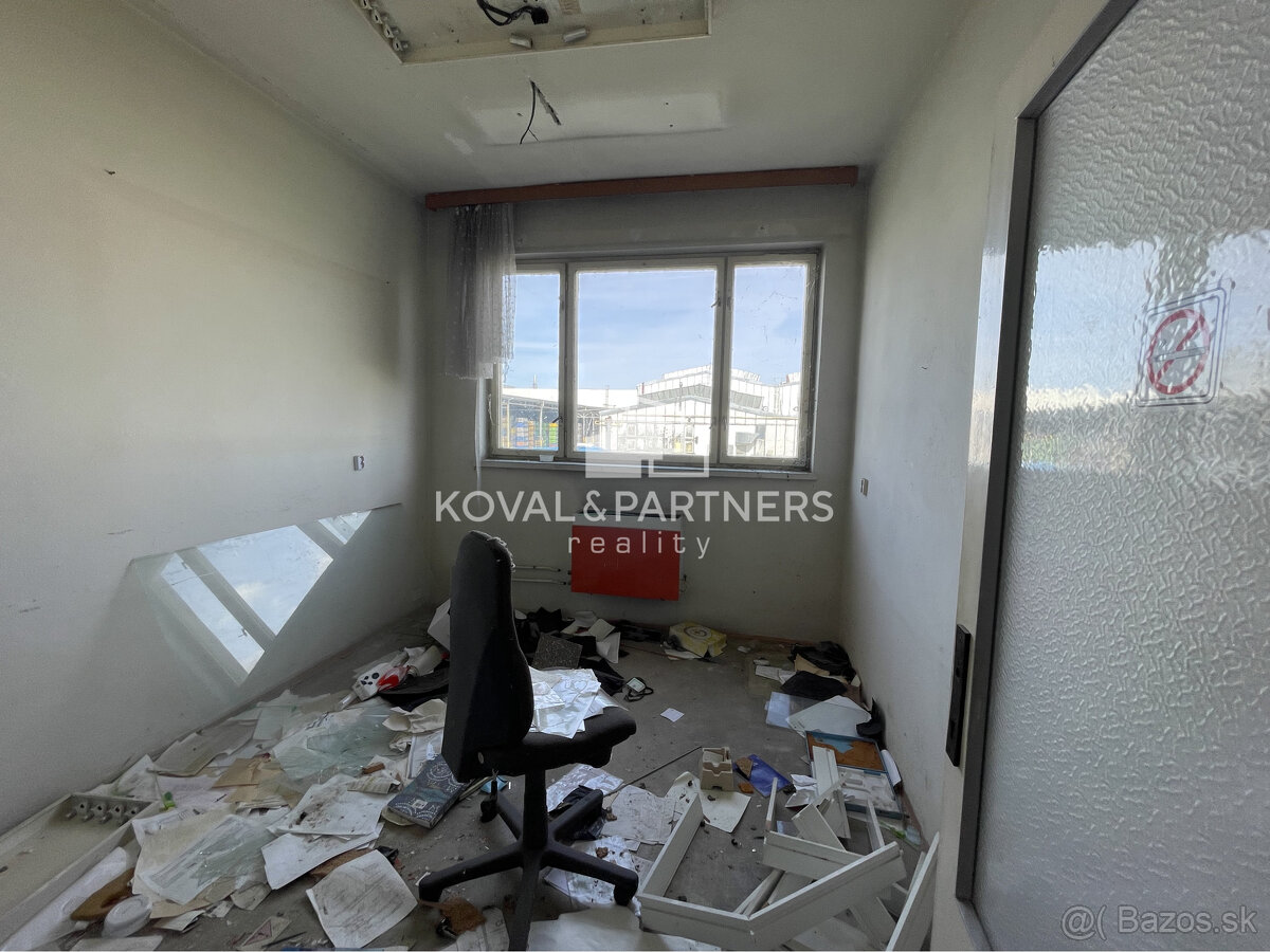 Predaj Administratívnej budovy s Halou v lokalite Dolné Kršk - 19