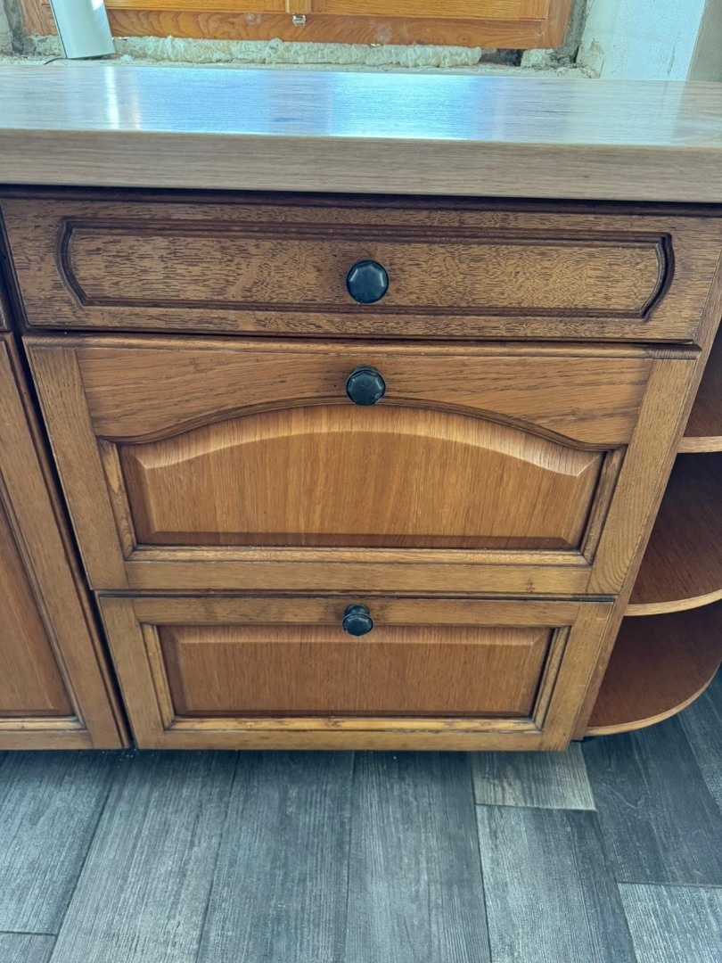 Krásná rustikální dubová linka se spotřebiči, 5447 - 19