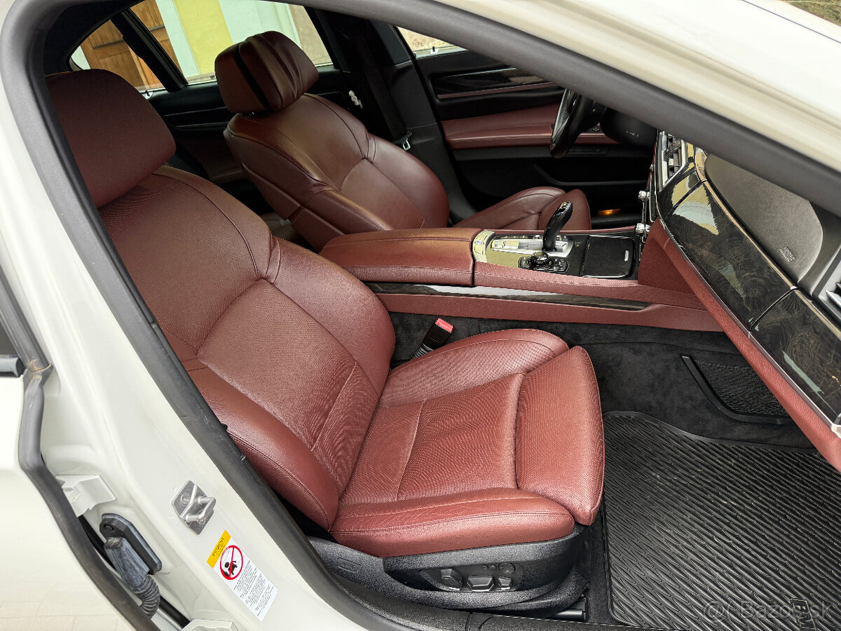 Predám BMW rad 7 740d xDrive 225kw M-Packet / CIC / Webasto - 19