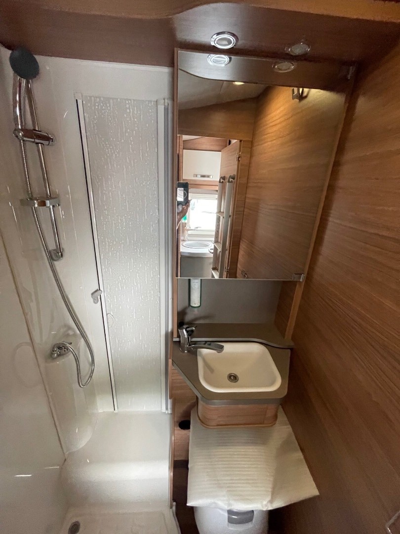 Weinsberg CaraCompact Suite MB 640 MEG Pepper - 19