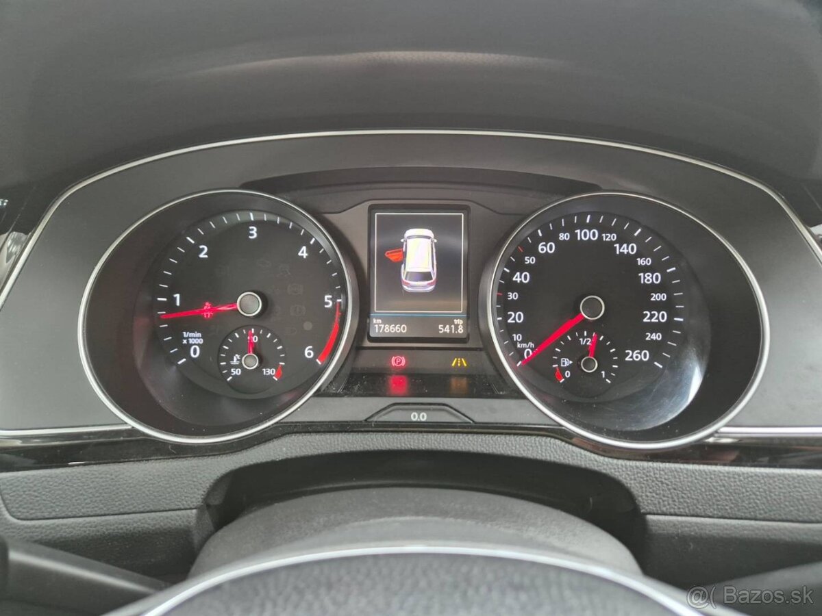 Volkswagen Passat Variant 2.0 TDI EVO Elegance - 19