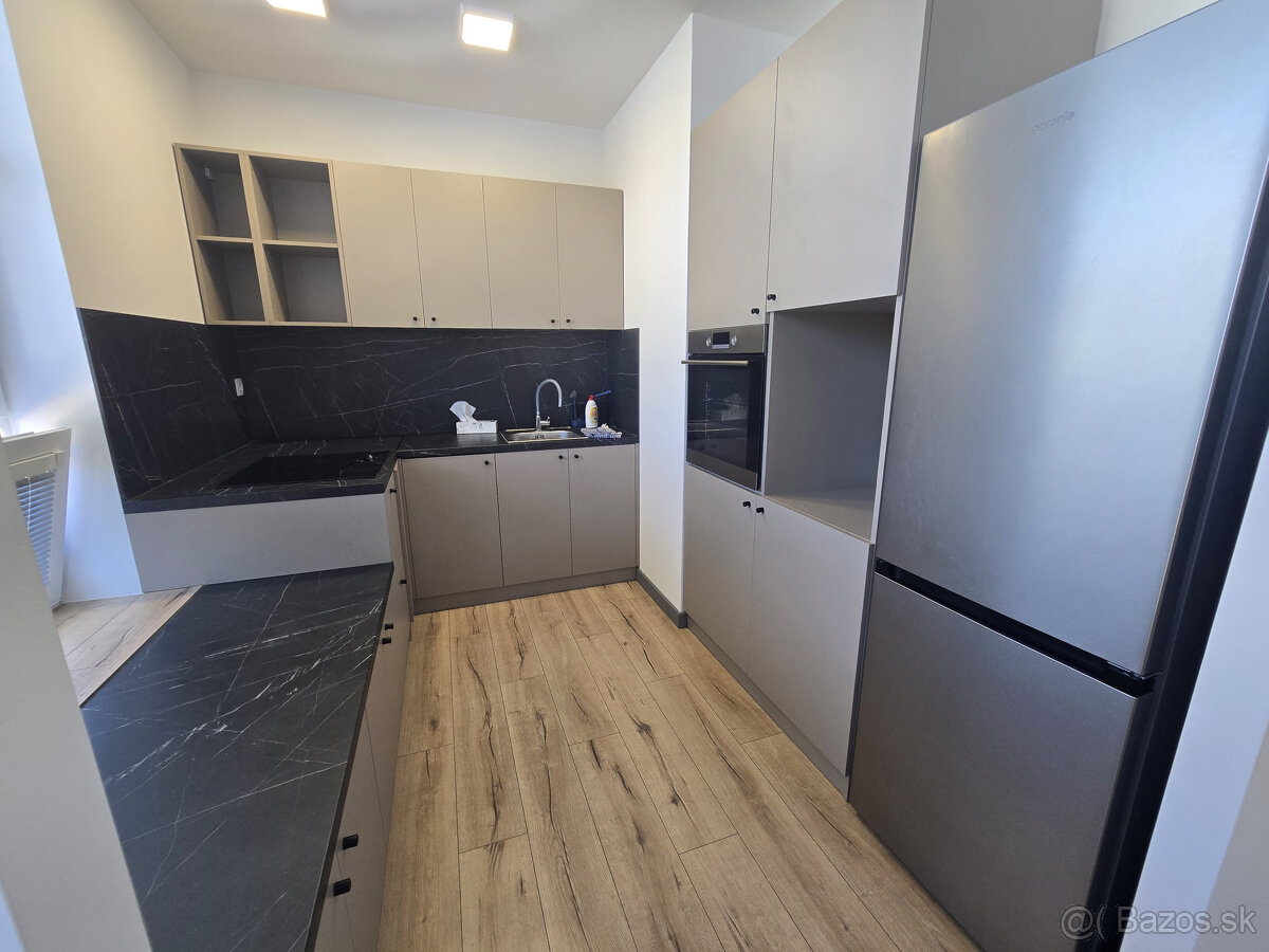 Prenájom 3 a 4 izbový byt Juraja Kréna 26. - 19