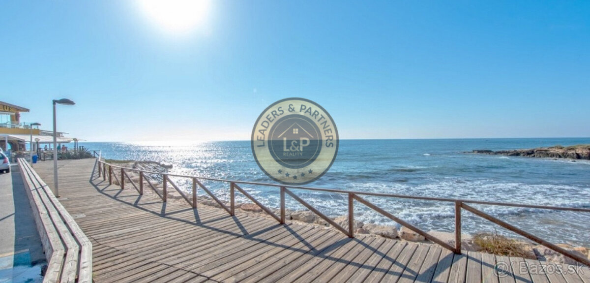 Moderný apartmán 3+kk Alicante-Punta Prima, Španielsko - 19