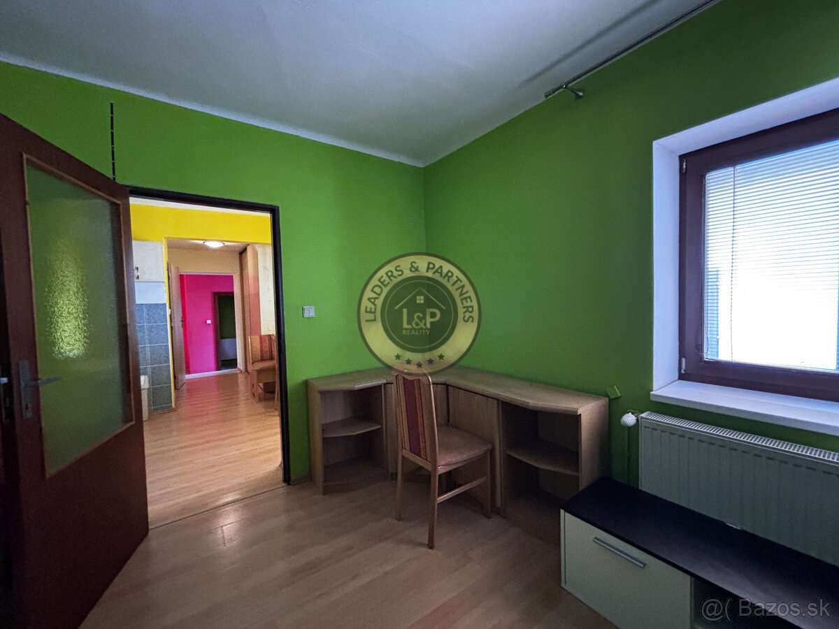 Rodinný dom s 2 bytovými jednotkami NA PREDAJ, VAJNORY - 19