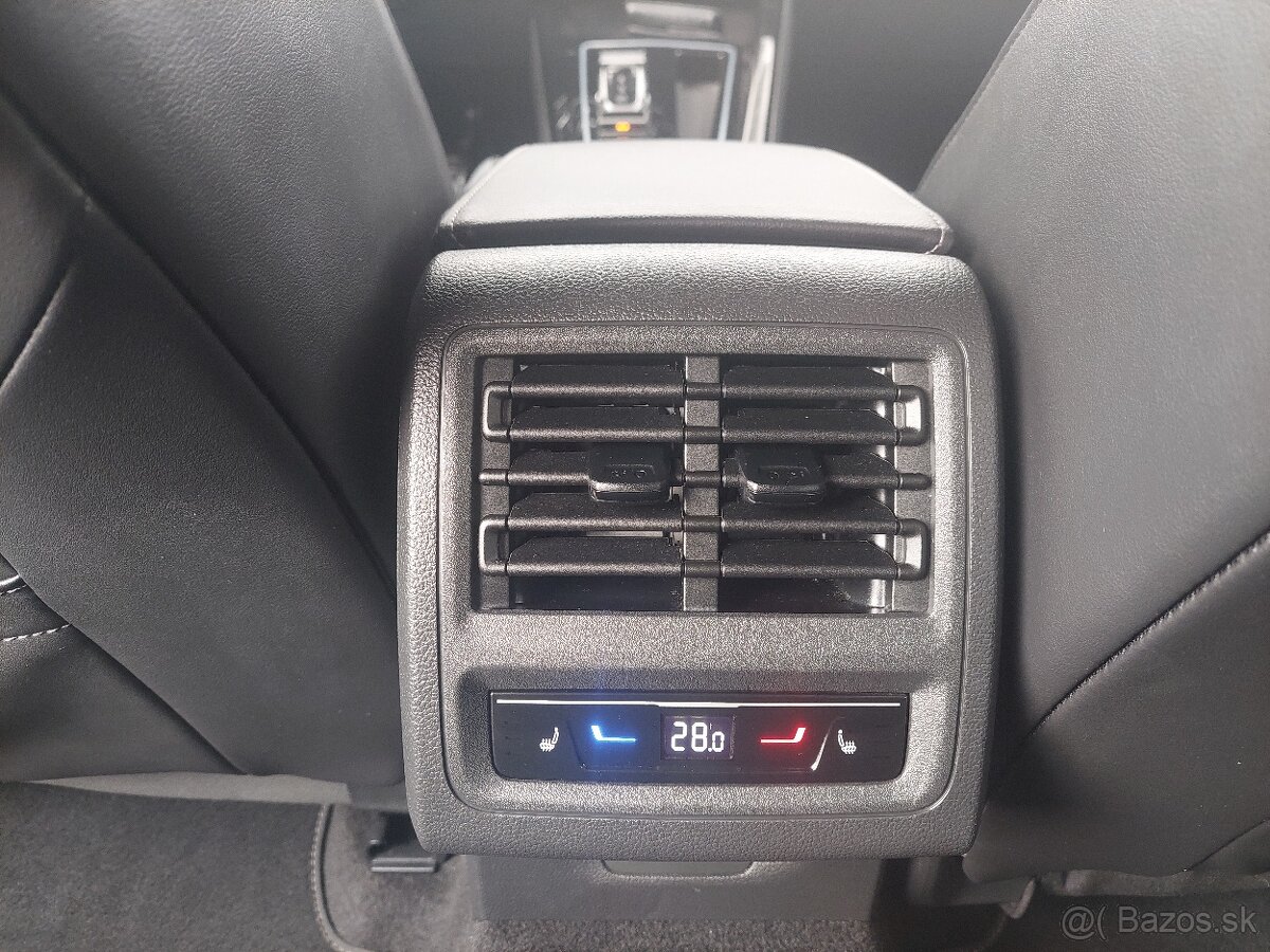 Volkswagen Golf Variant 1.5 eTSI R-Line DSG - 19