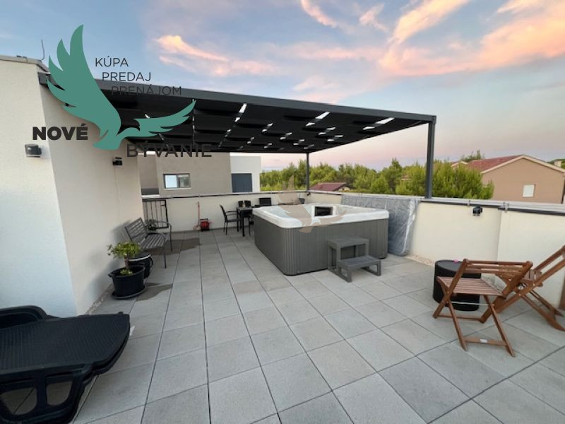 Chorvátsko - Apartmán so strešnou terasou - 19