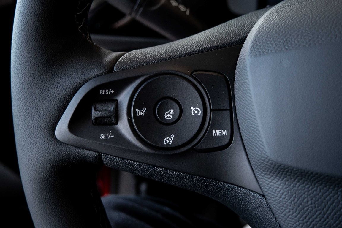 Opel Corsa Edition 1,2T 100k MT6 - 19