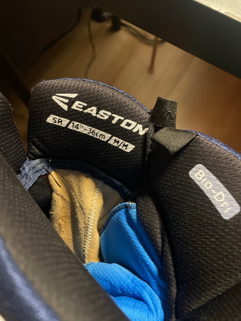 Predam hokejovu vystroj - 19