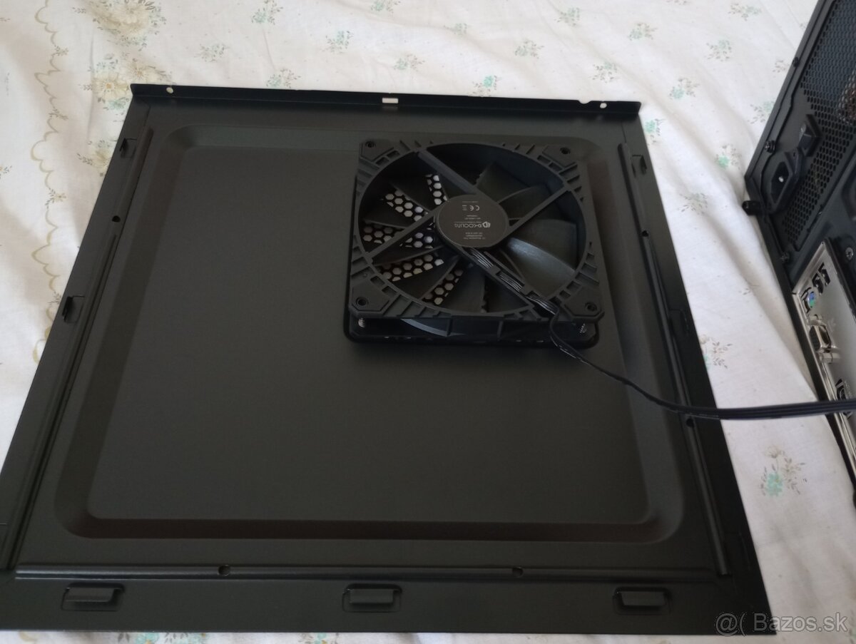 Nový, malý, herný počítač - 19