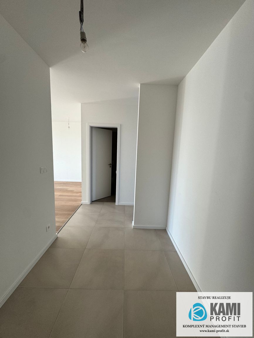 Na predaj 3 izbový byt s terasou v novostavbe v Piešťanoch v - 19