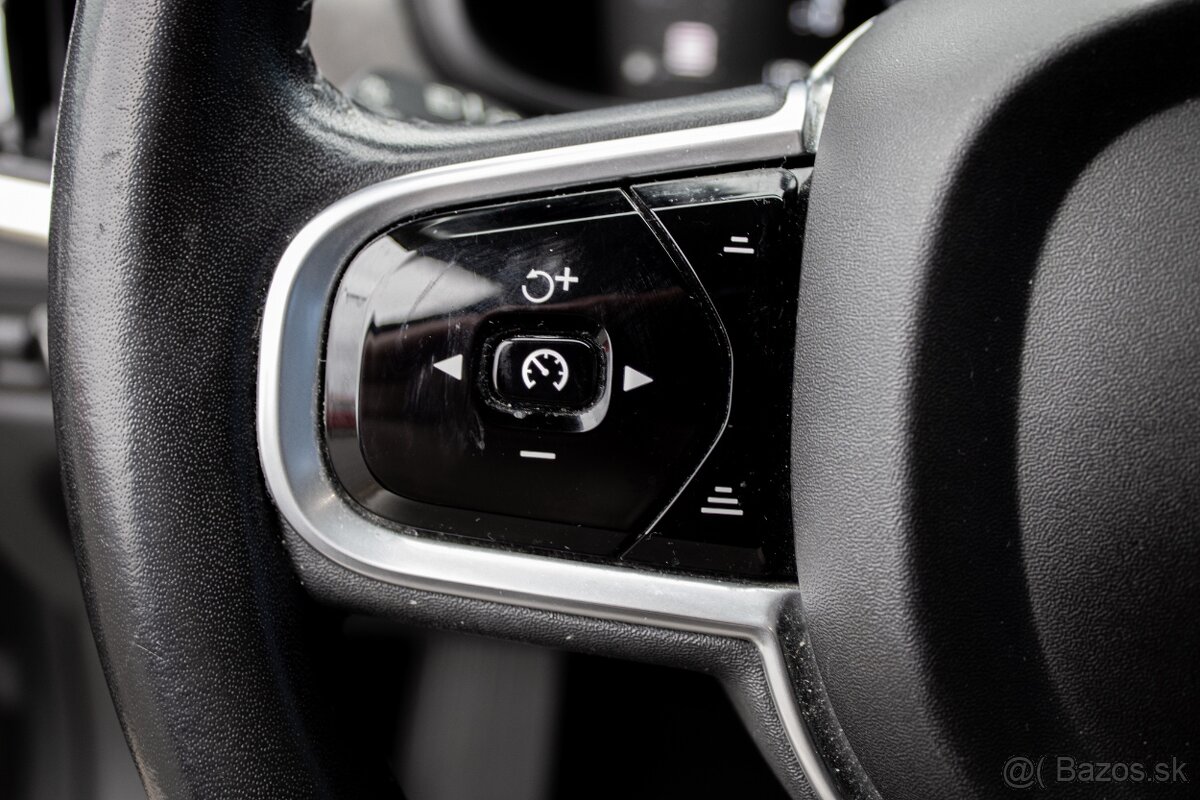 Volvo V90 D4 2.0L Momentum Cross Country - 19