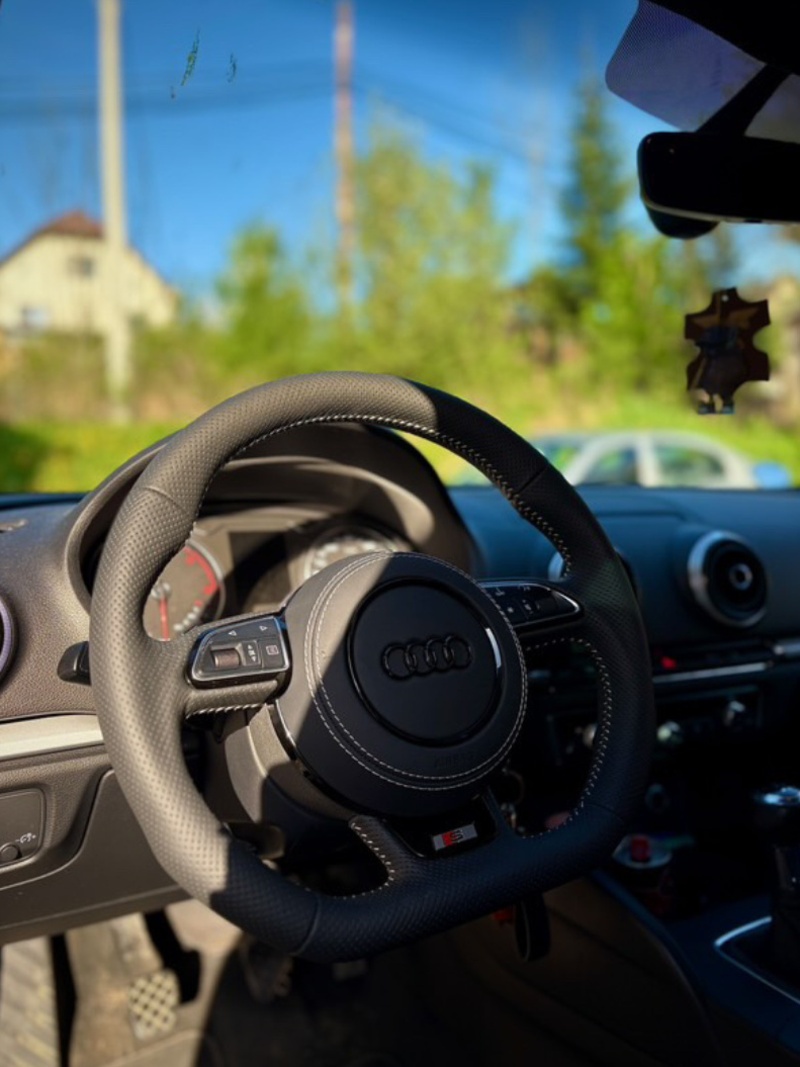 AUDI RS PERFOROVANY ZREZANY VOLANT MULTIFUNKCNY - 19