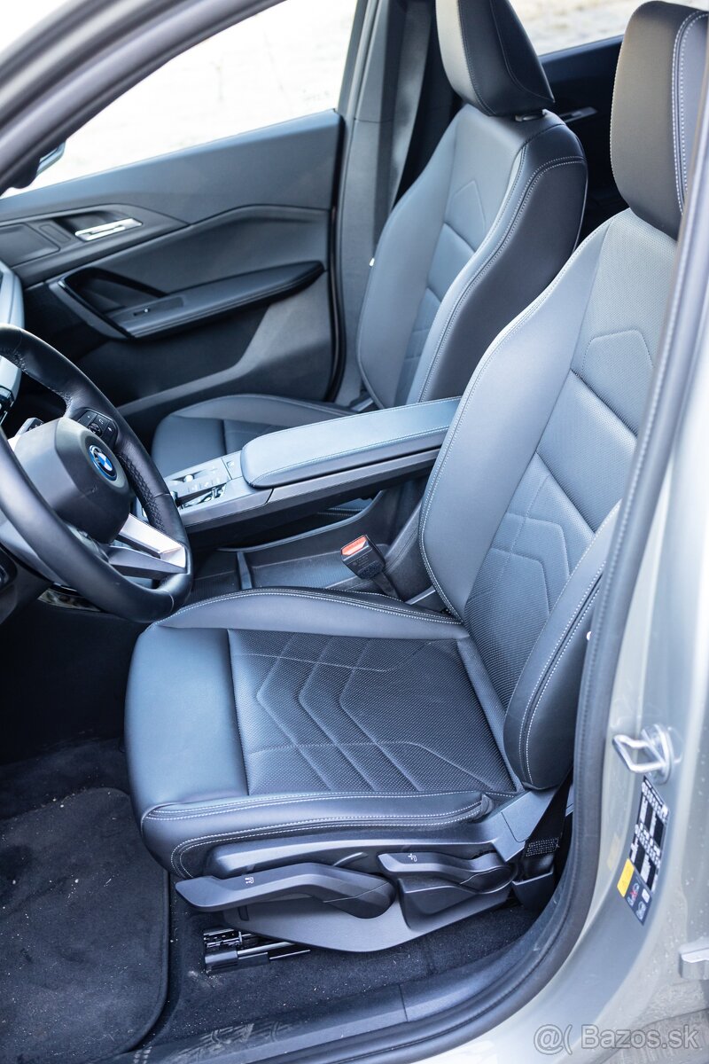 BMW IX1 e Drive20 elektromobil 2024, 9500km - 19