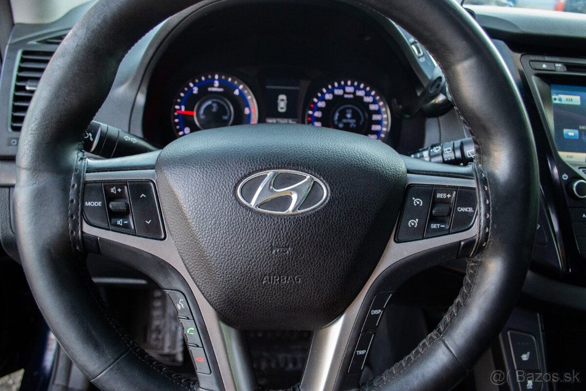 Hyundai i40 CW 1.7 CRDi 136k Premium - 19