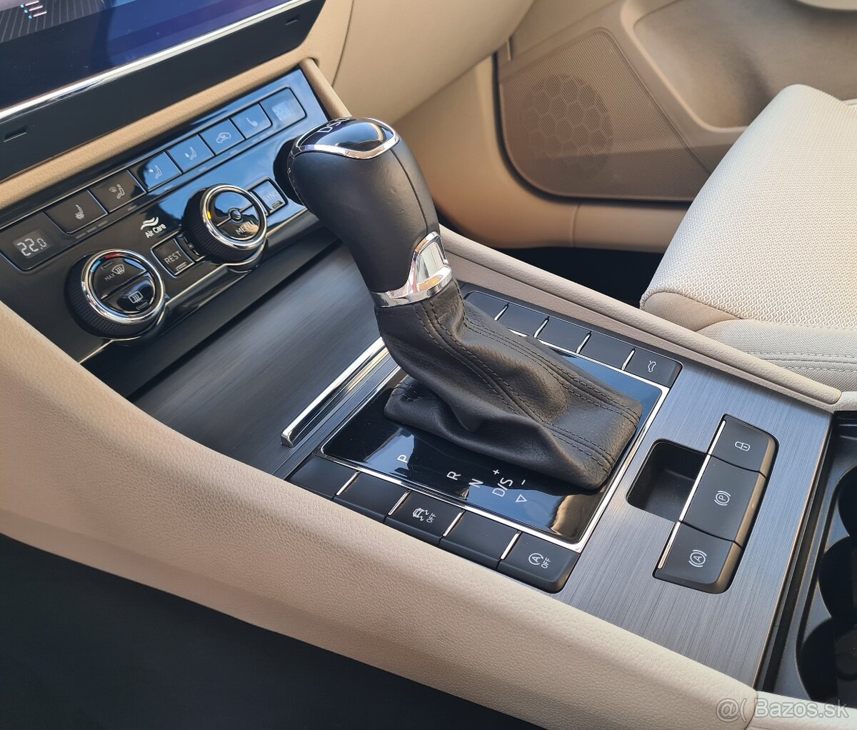 ŠKODA SUPERB 2.0 TDI SCR STYLE AUTOMAT - 19
