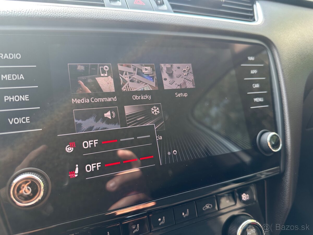 Škoda octavia combi scout - 19