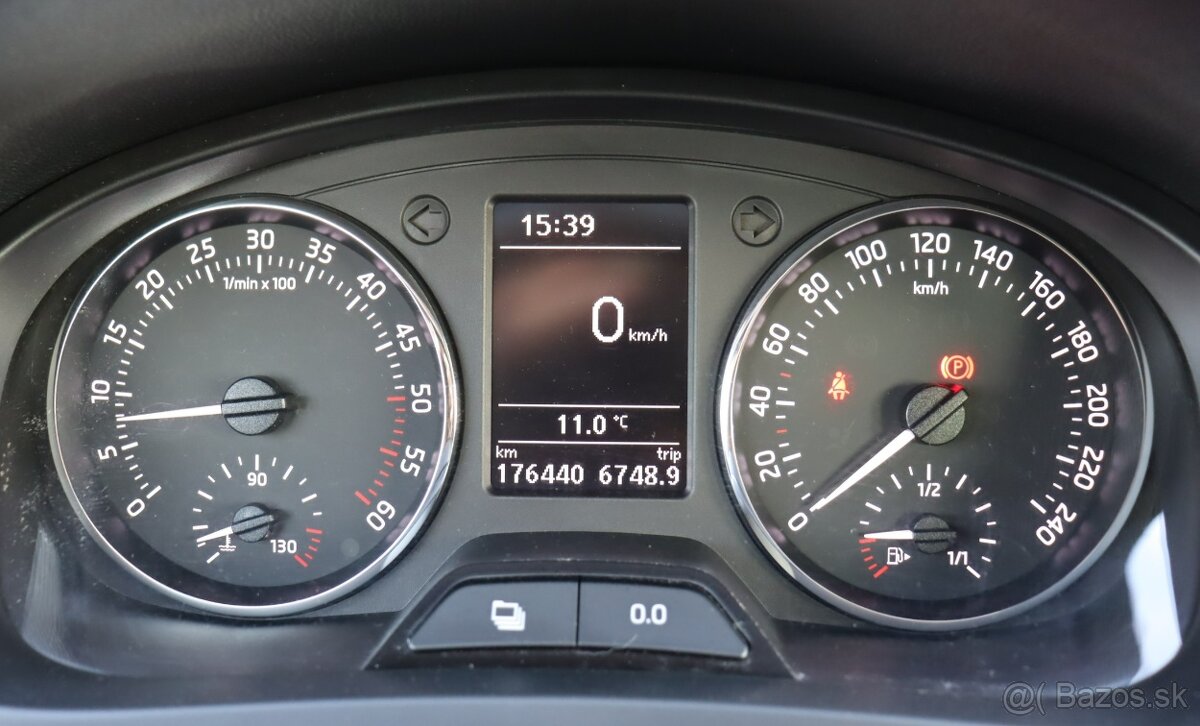 Škoda Rapid Spaceback SB 1.6 TDI 90k Ambition - 19