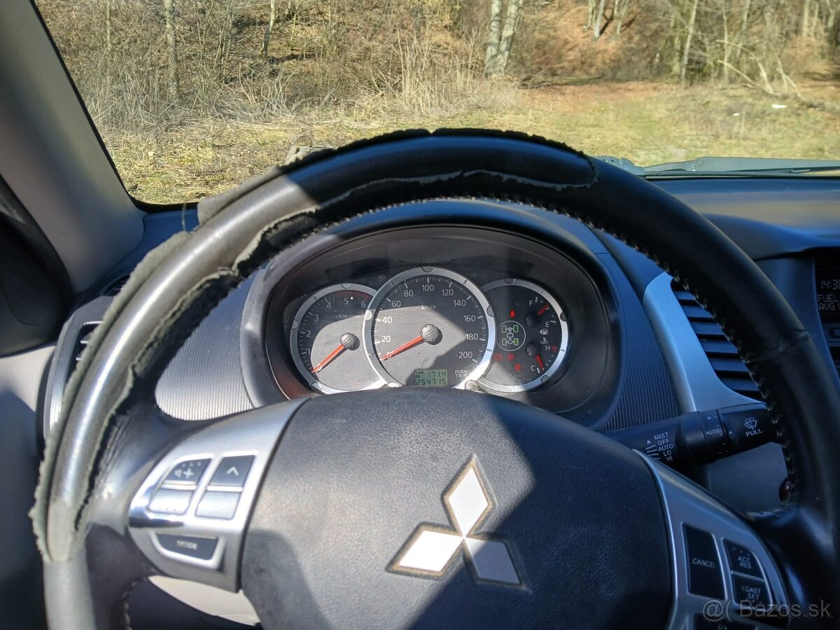 Mitsubishi L200, r.v. 2010 - 19