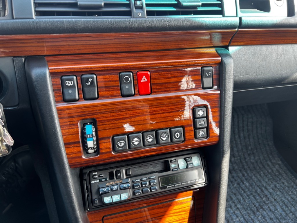 Mercedes-Benz 200 124E - 19