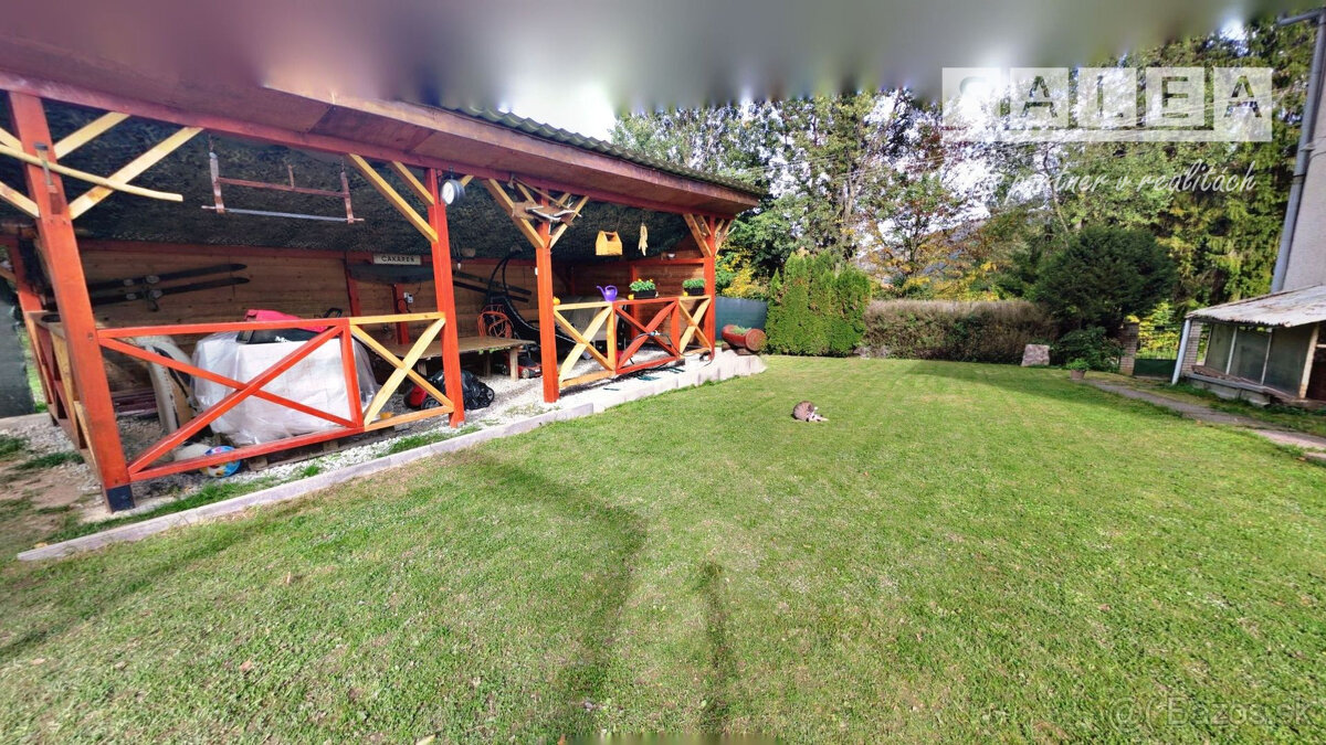 Exkluzívne. Rodinný dom v tichej lokalite pod lesom v Prakov - 19