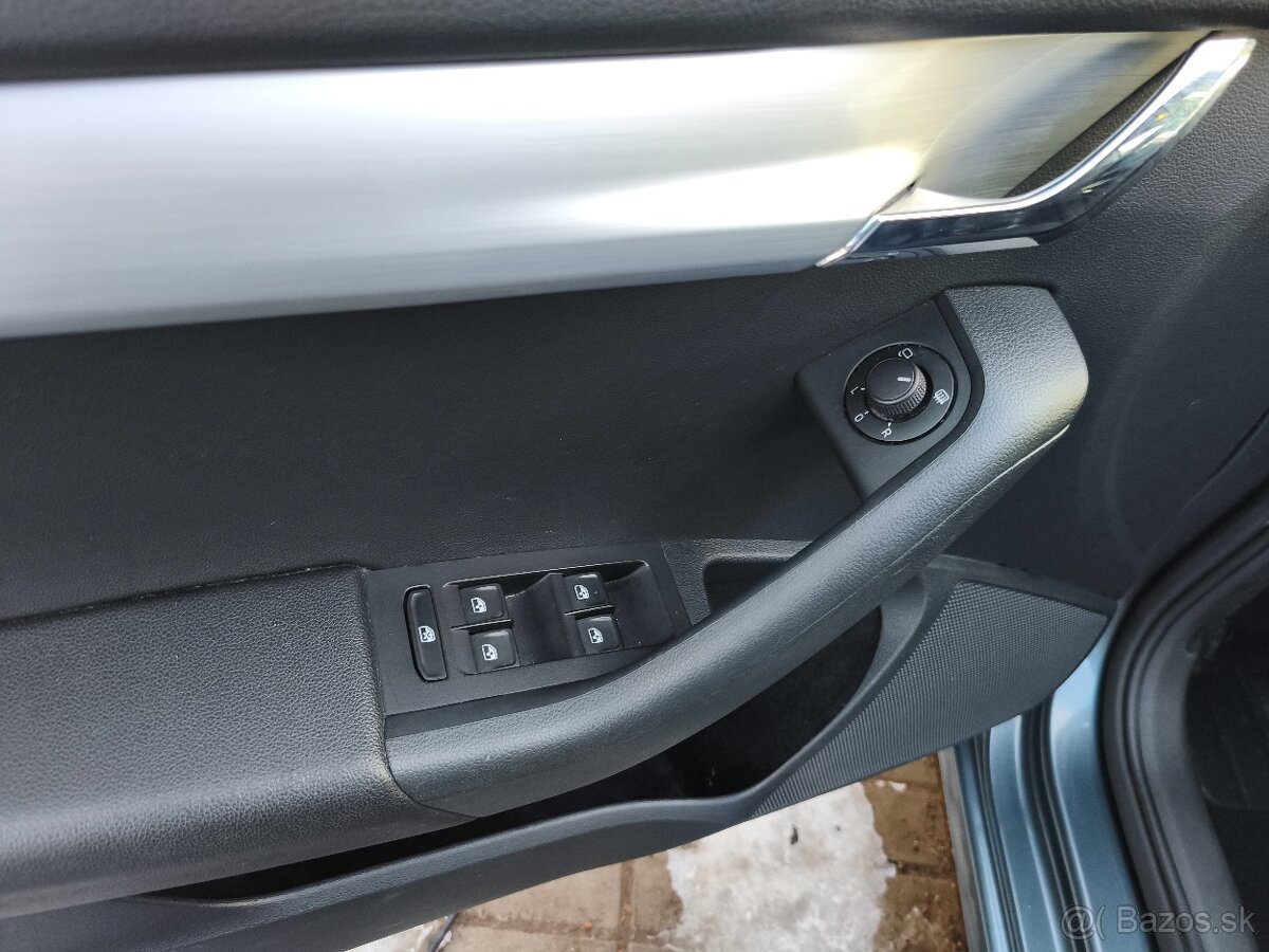 Škoda Octavia 1.0 TSI NAVI/Servis - 19