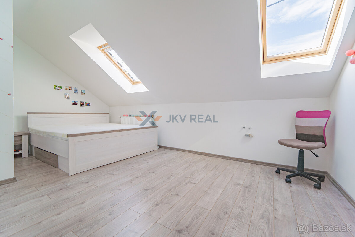 3D Obhliadka Veľký RD s bazénom priamo v Nových Zámkoch - 19