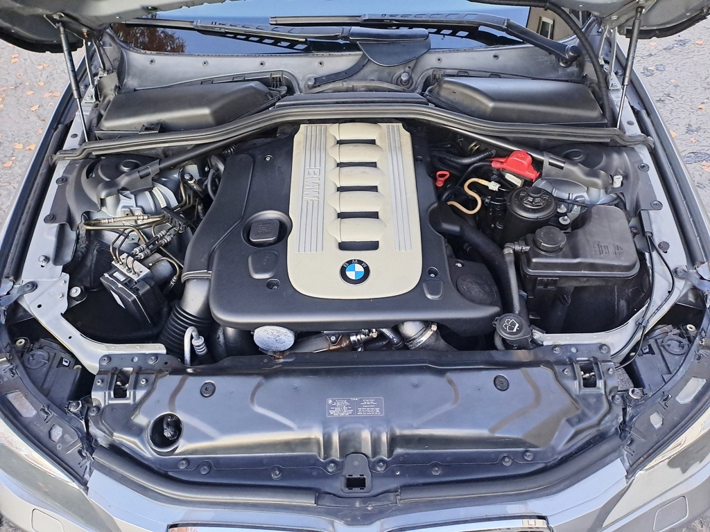 BMW 5 E61 Touring 525 130kW-M57 6st. Manuál AJ VYMENÍM - 19