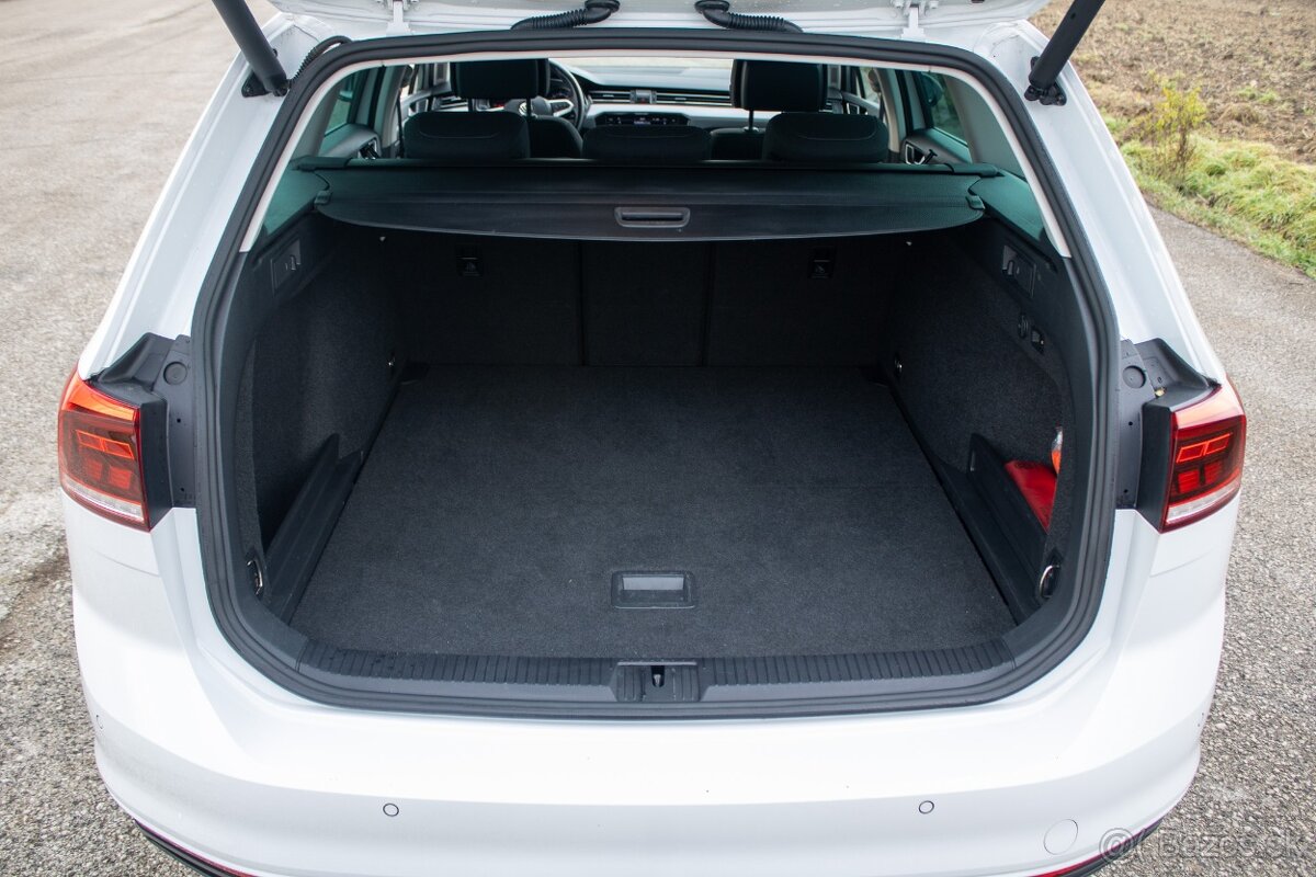 Volkswagen Passat Variant 2.0 TDI DSG 2020 102 000km - 19