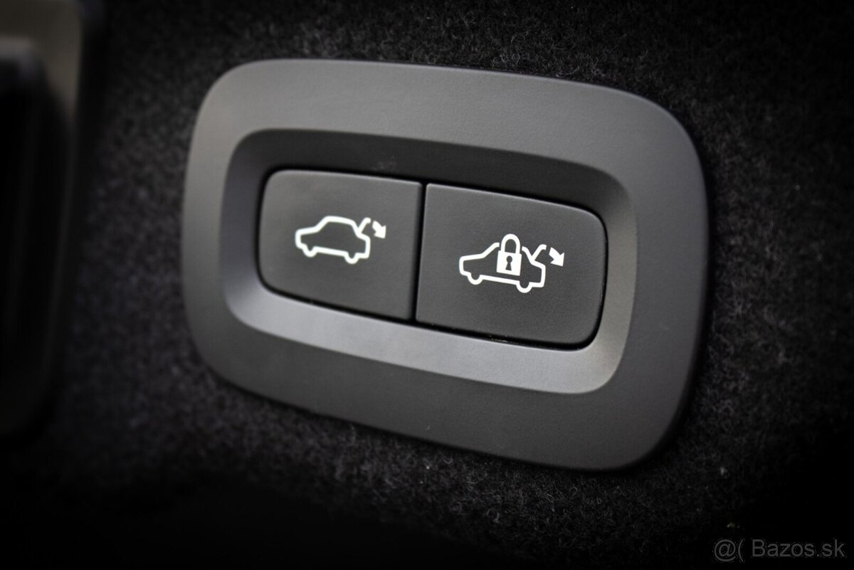 Volvo S90 D4 2.0L Drive-E Momentum A/T8 - 19