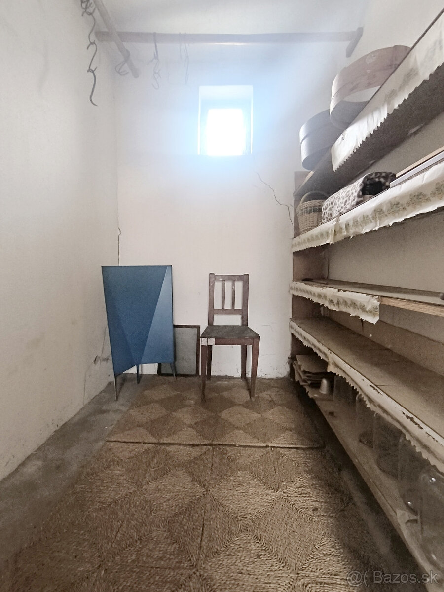 KRÁSNY UDRŽIAVANÝ MUROVANÝ RODINNÝ DOM CHALUPA S VÝBORNÝM PO - 19