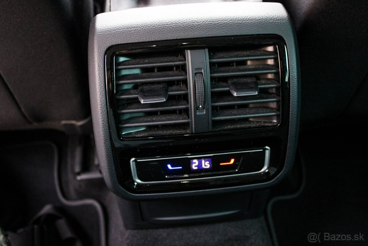 Volkswagen Passat Variant 2.0 TDI EVO Elegance DSG Virtual - 19